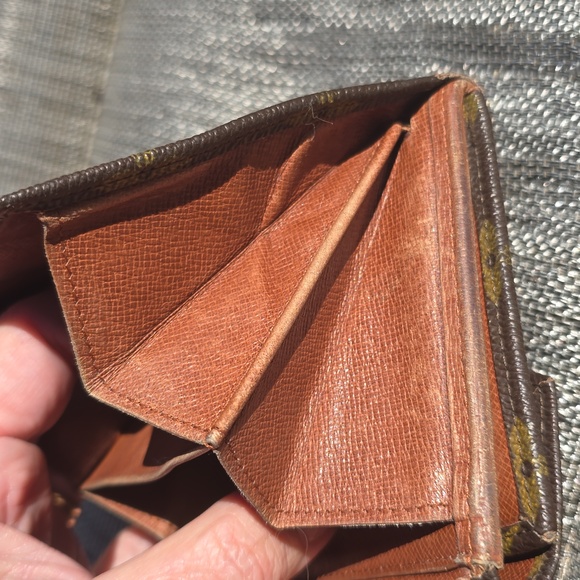 Louis Vuitton wallet - Picture 4 of 10